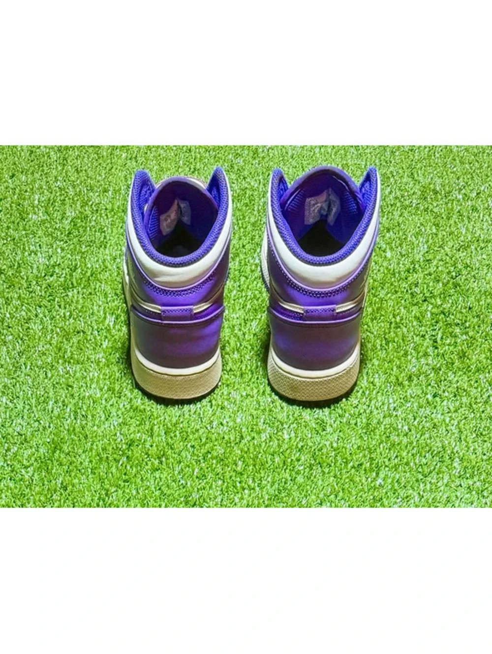 Air Jordan 1 Mid GS Purple White – Size 5.5Y / Women’s 7